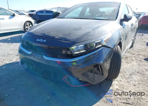 2024 Kia Forte Gt Line z USA, uszkodzony, nr VIN 3KPF54AD3RE741607